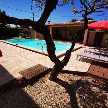 Gites Avec Grande Piscine Et Sa Terrasse Privative Bernis Eksteriør billede