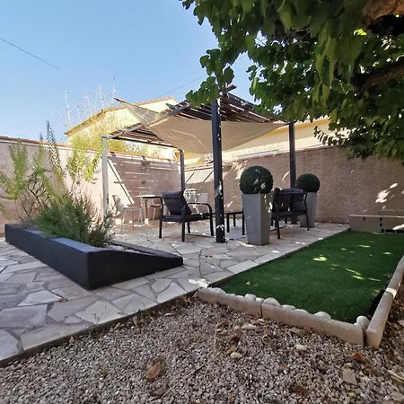 Gites Avec Grande Piscine Et Sa Terrasse Privative Bernis Eksteriør billede