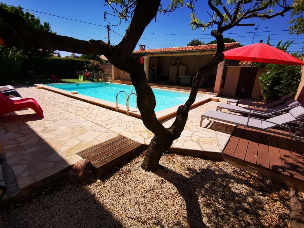 Gites Avec Grande Piscine Et Sa Terrasse Privative Bernis Eksteriør billede